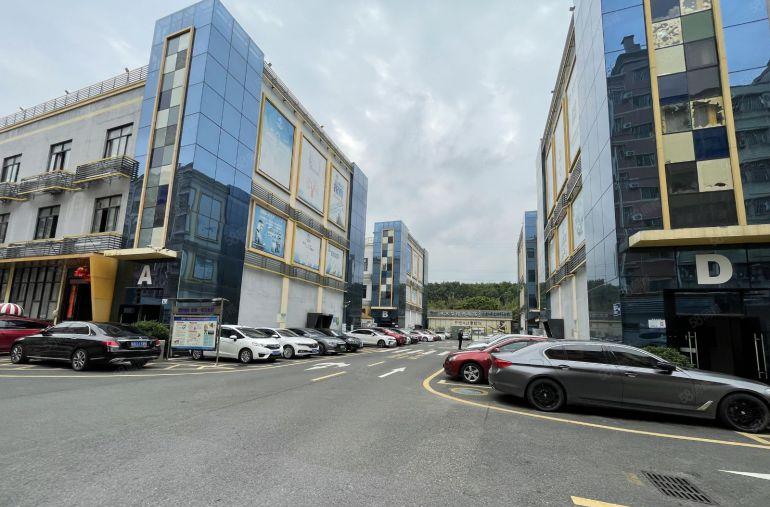 免租期60天带家私龙岗爱联创意园新出200平精装办公厂房出租