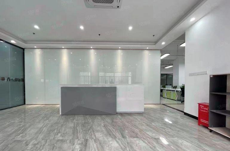 龙岗宝龙工业园区原房东红本3楼200平方精装修办公室大小可分