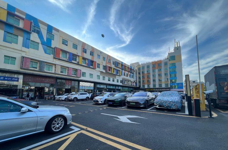 横岗地铁口主干道边电商厂房出租1000平方，豪华精装，水电齐