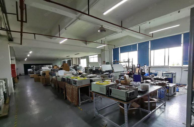 龙岗南联地铁口新出一楼二楼2100平精装修厂房出租可分租