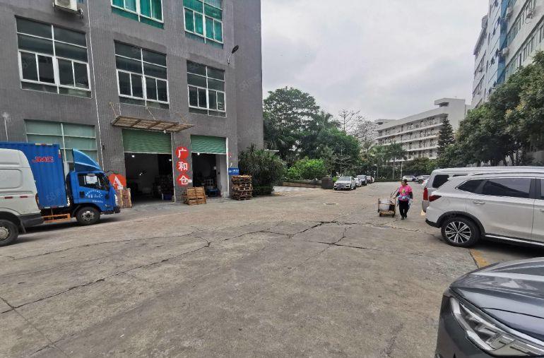 宝龙一楼层高5.8米独院1500平原房东厂房仓库出租使用率高