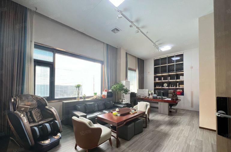 龙岗心城地铁口豪华装修电商办公室500平方厂房出租停车位多