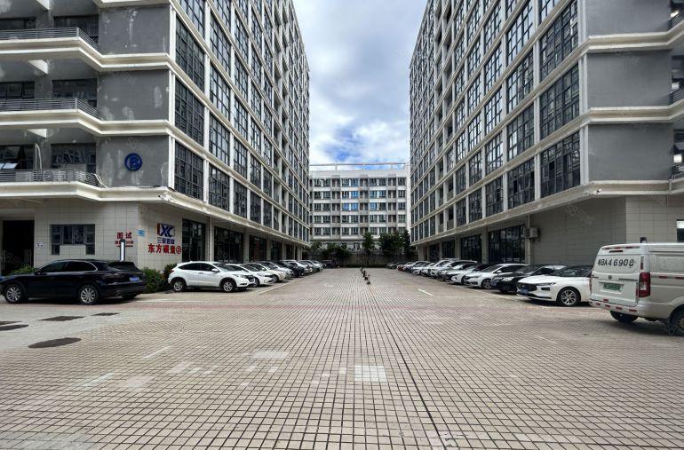 免租3个月 龙岗坪地低碳城科技园楼上1000平厂房出租可分租