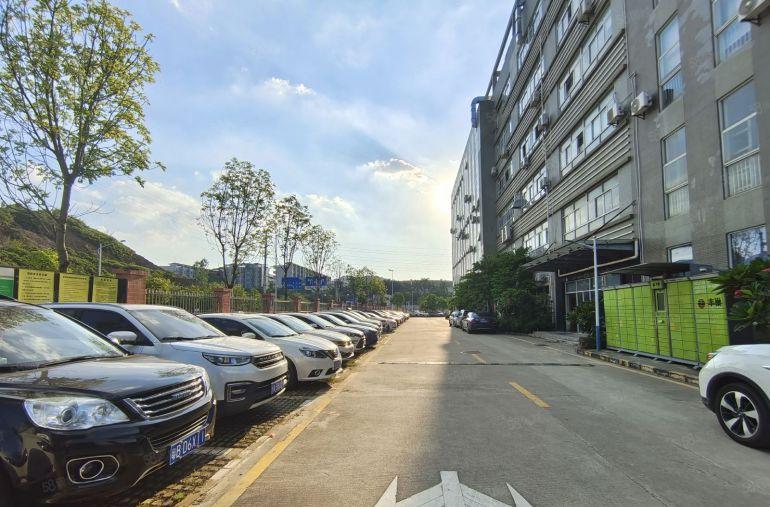 龙岗宝龙地铁站大型科技园楼上500平带装修办公仓库厂房出租