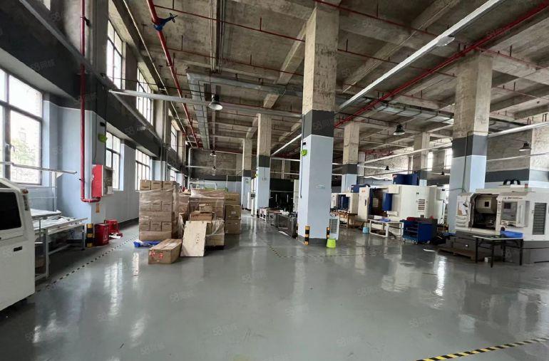 低价出租中心城南联工业区楼上厂房1500平方米有现成装修