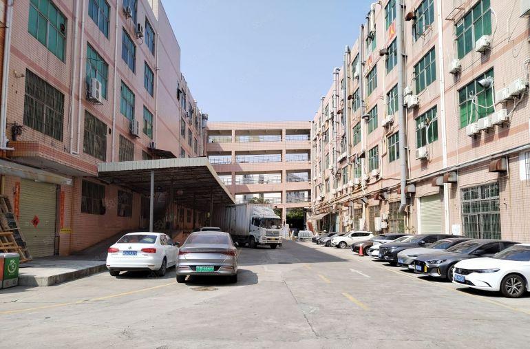 龙岗龙西原房东工业园楼上1000平带装修办公室厂房出租可分租