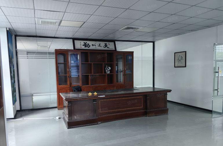 龙岗新生1300平精装修厂房出租仓库超大空地出租原房东