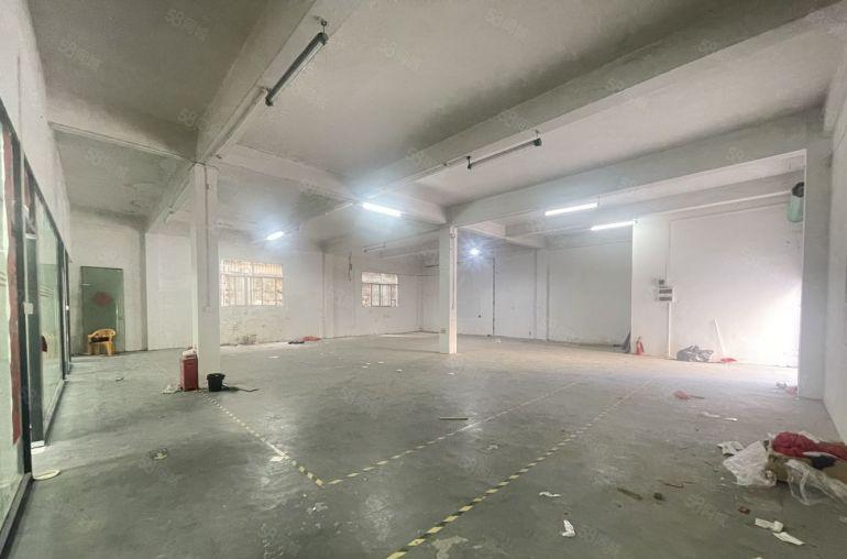 平湖华南城豪华装修厂房一楼2000平出租可做展厅汽修物流办公