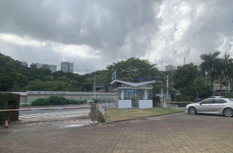 横岗新出一楼2300平厂房仓库出租带卸货平台可做物流仓库配送