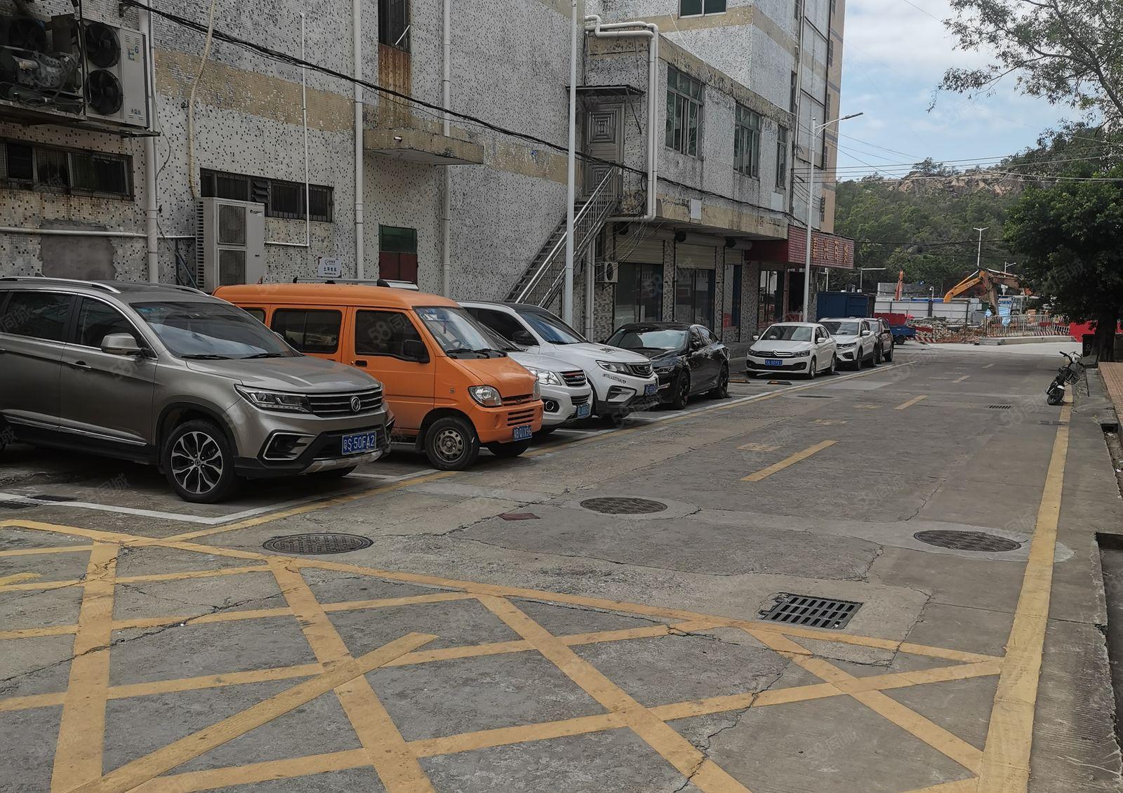 9元厂房出租，9元厂房出租7000平米，独门独院