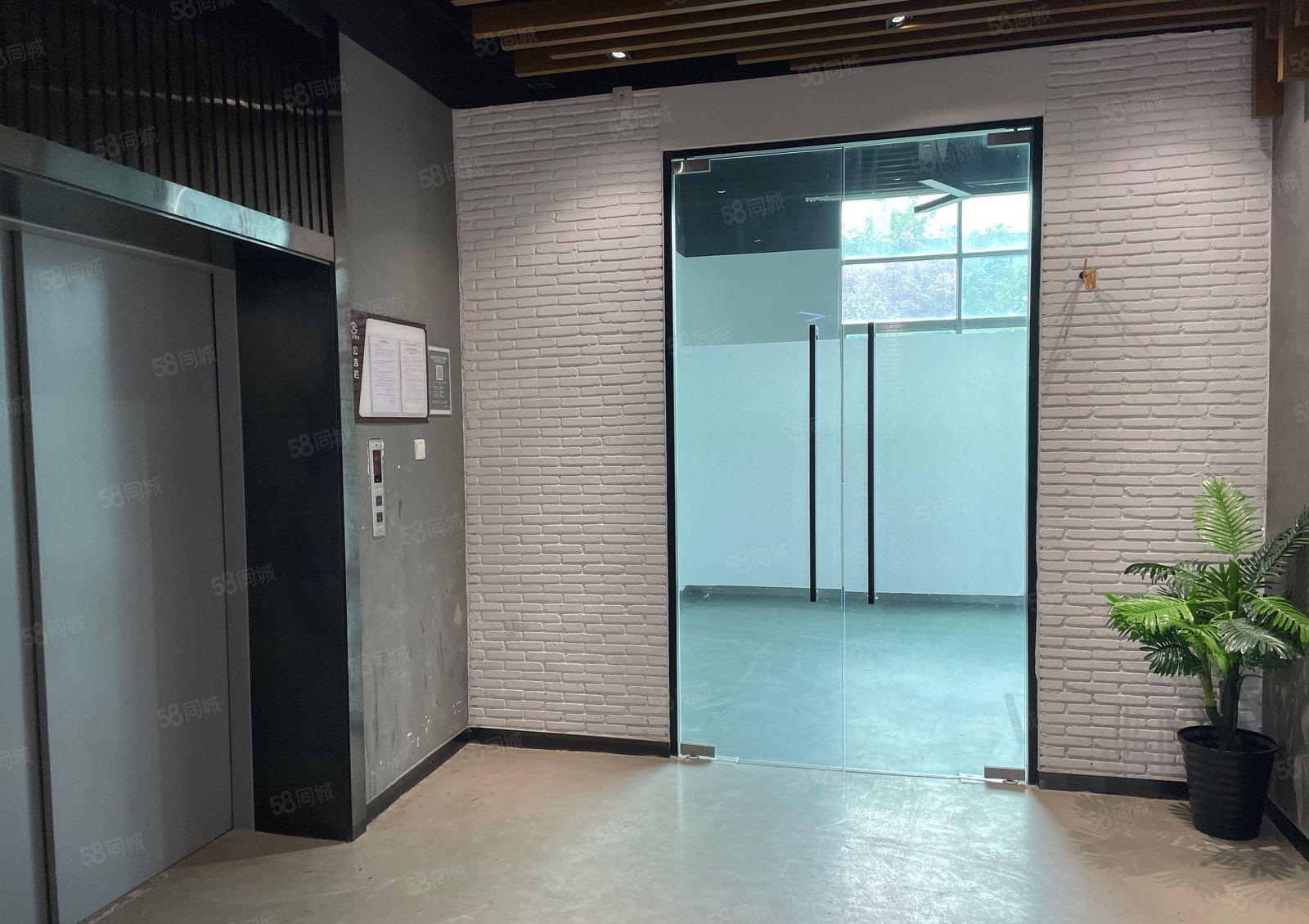 坂田地铁站218平米精装修厂房，适合电商办公，仓库，贸易等