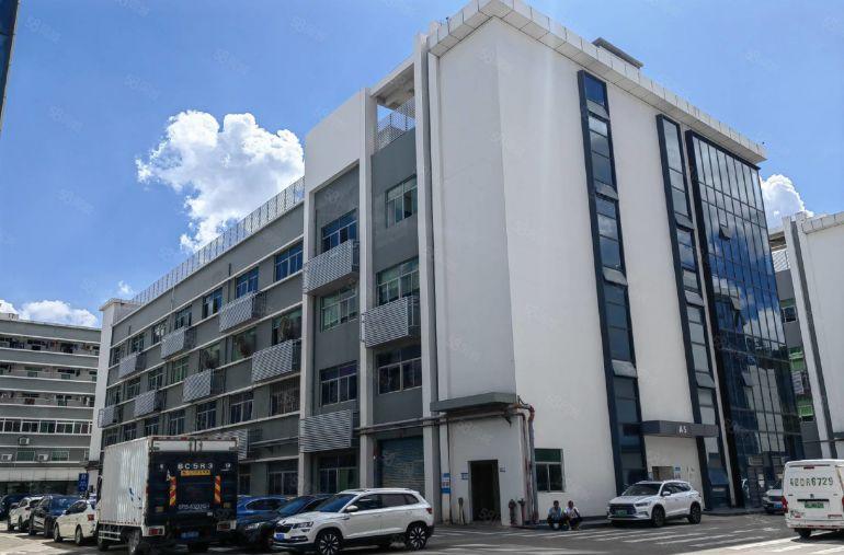 龙岗南联厂房出租大工业区楼上2000平带现成装修现成无尘车间