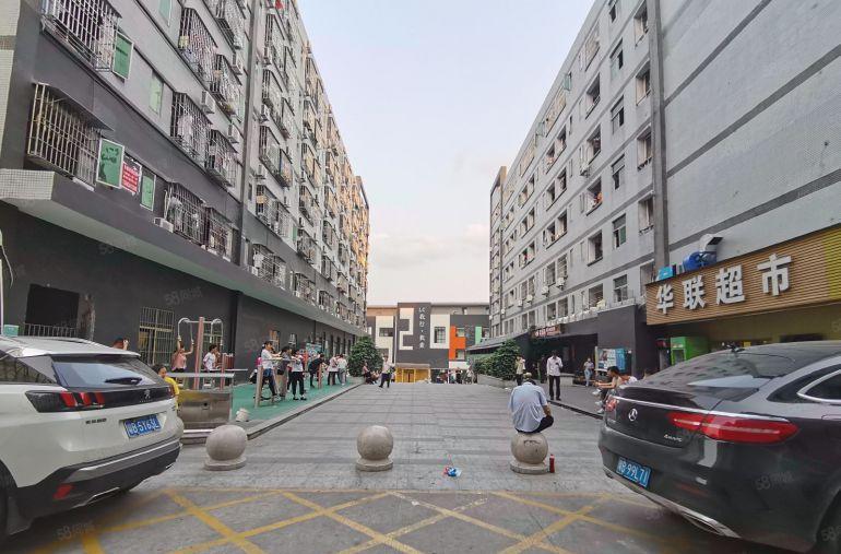 平湖辅城坳工业区原房东5000平厂房出租可办环评大小面积可分