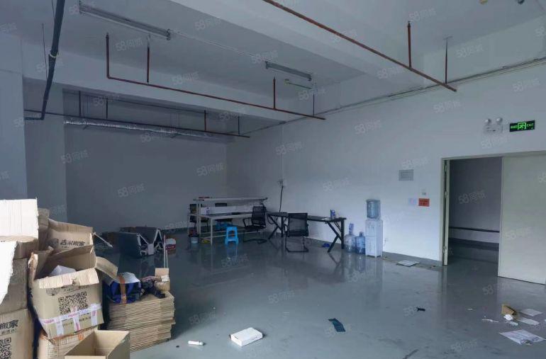精装修厂房出租龙岗宝龙楼上2800平带办公室仓库出租原房东