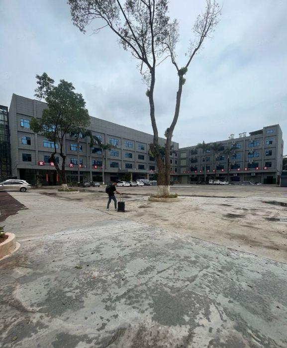 出租横岗安良原房东精装服装厂800平米，水电齐全无公摊