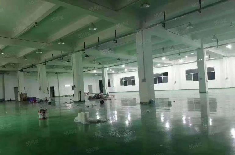 平湖地铁口附近带装修二楼1500平方厂房招租