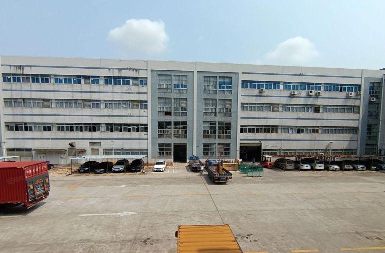 龙岗宝龙原房东1600平重工业厂房仓库出租带卸货平台消防喷淋