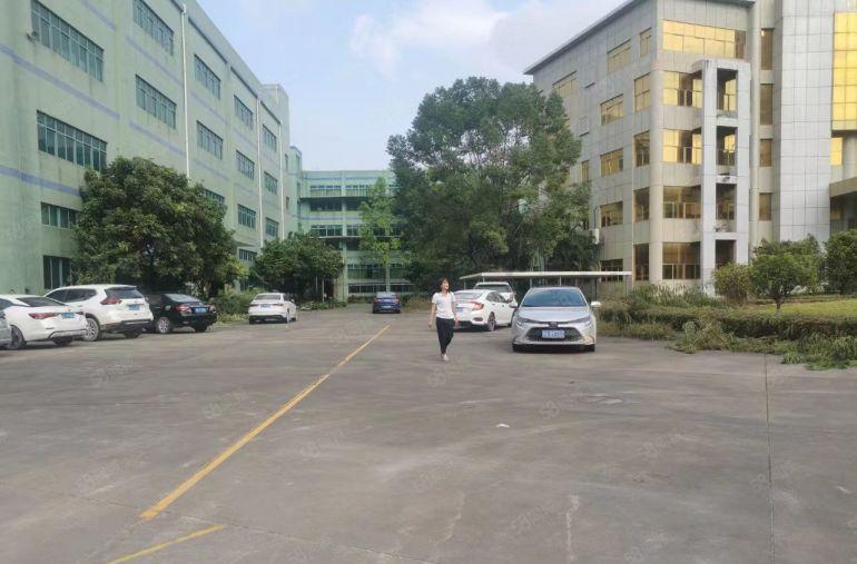 龙岗南联地铁口附近新出1500平二楼精装修厂房仓库低价出租