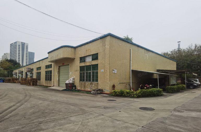 龙岗独栋2500平米单一层标准厂房带航车空地大带宿舍带食堂