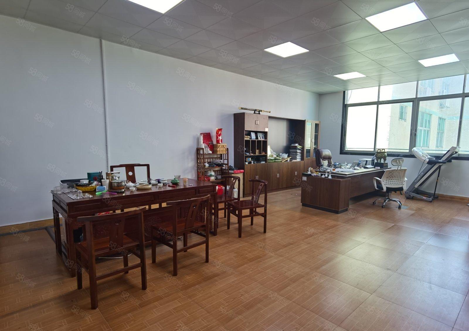 龙岗南联第六工业区原房东红本3楼900平方带装修水电齐可分租