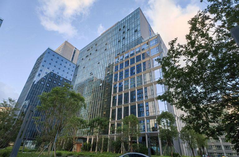 免租期半年龙岗爱联楼上100至1000平研发办公精装厂房出租