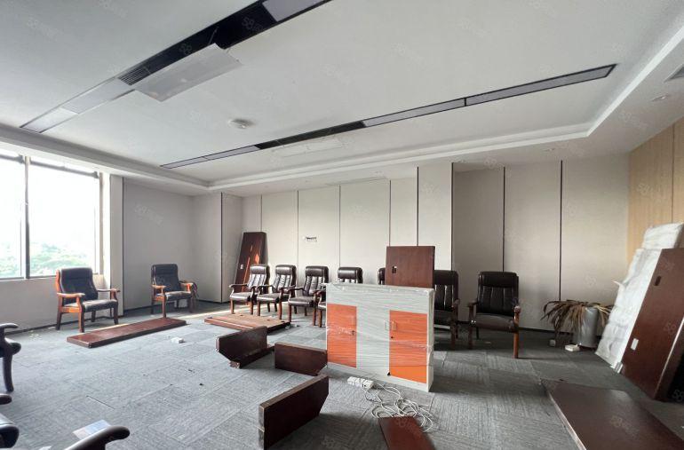 爱联地铁口独门独院电商办公厂房2300平方仓库出租带豪华装修