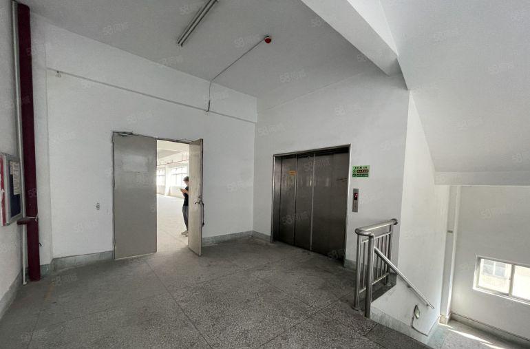 电商仓库！龙岗坂田地铁口整层2000平厂房出租仓库出租