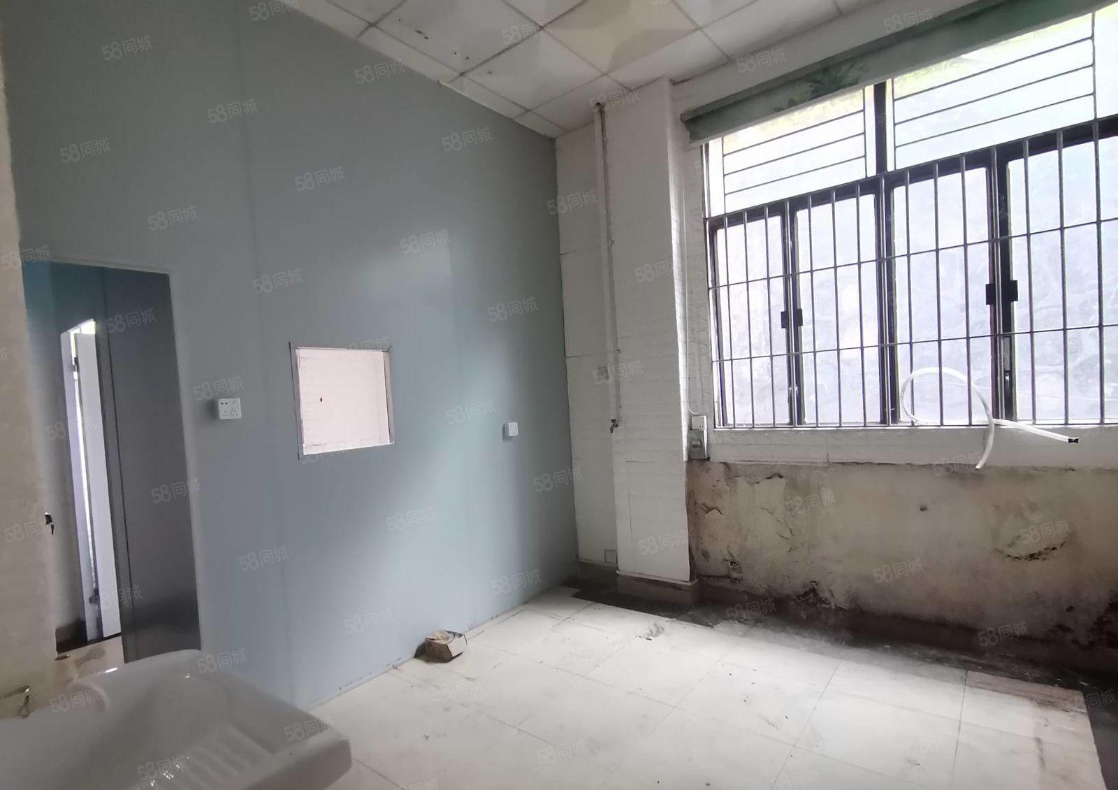 （23一平租平湖厂房）精装修水电齐全 适合配送 电商 仓储等