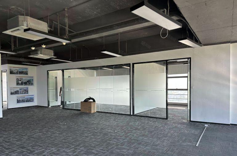 100平起租平湖华南城地铁站旁电商园各种户型电商办公仓库出租