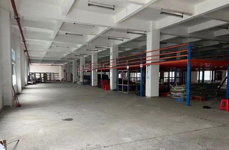 平湖上木古宝来工业区新出6000平方独门独院厂房大小分租