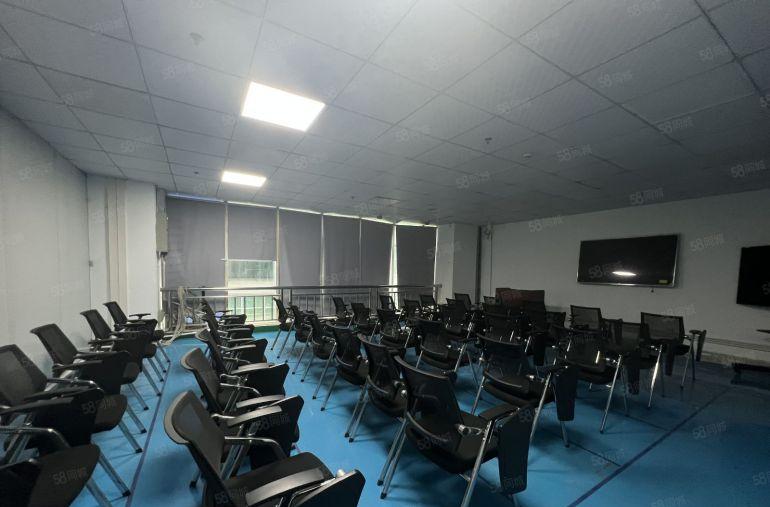 宝龙原房东实际面积厂房出租2500平方起分租含税管理费好招工