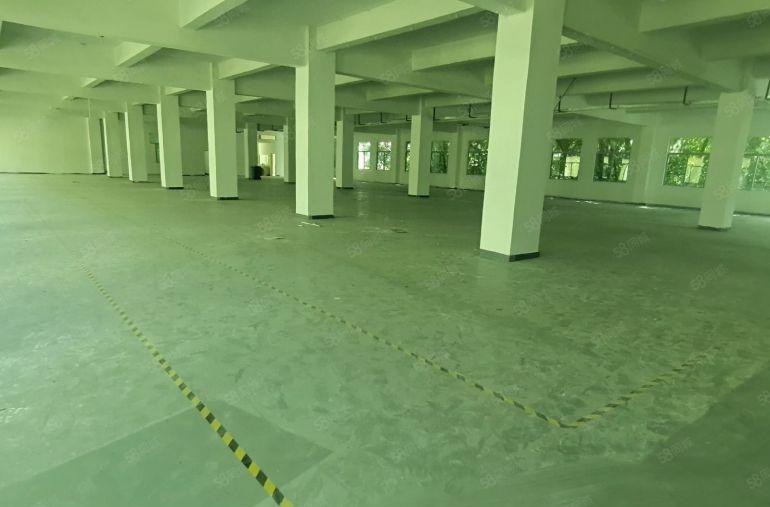 横岗地铁口原房东2000平独院红本厂房实际面积19元大小分租