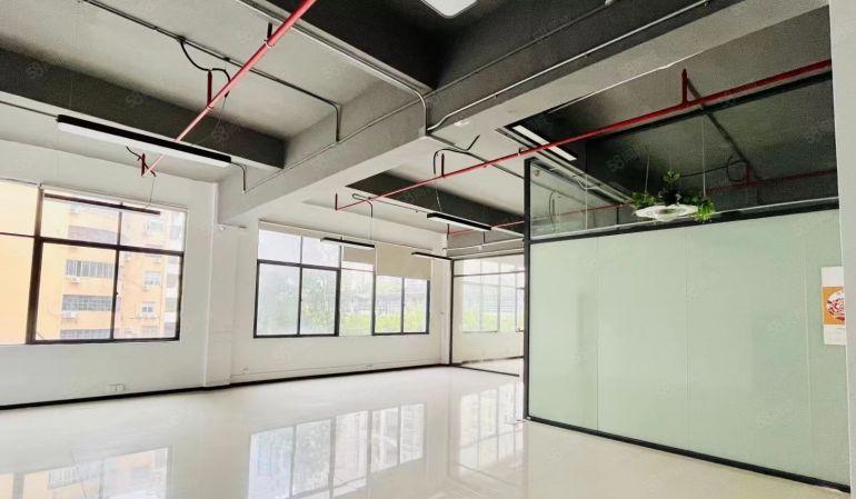 地铁口甲级写字楼出租70平105平185格局有红本租金可补贴
