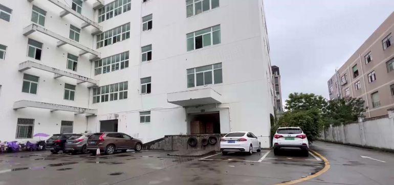 平湖华南城二楼厂房1300平方仓库出租带卸货平台精装修空地大