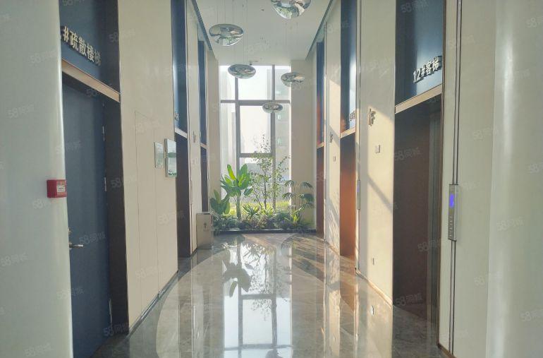 电商办公 龙岗宝龙地铁口科技园楼上167平办公室厂房出租