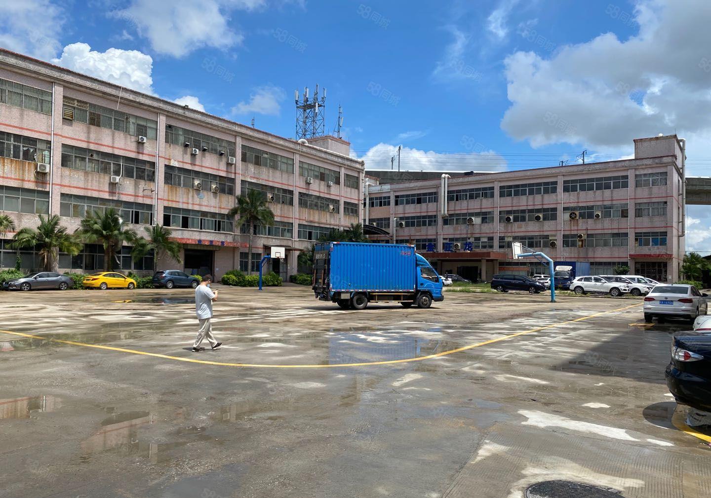 坂田吉华路边上楼上厂房1350平价格优惠可分租原房东