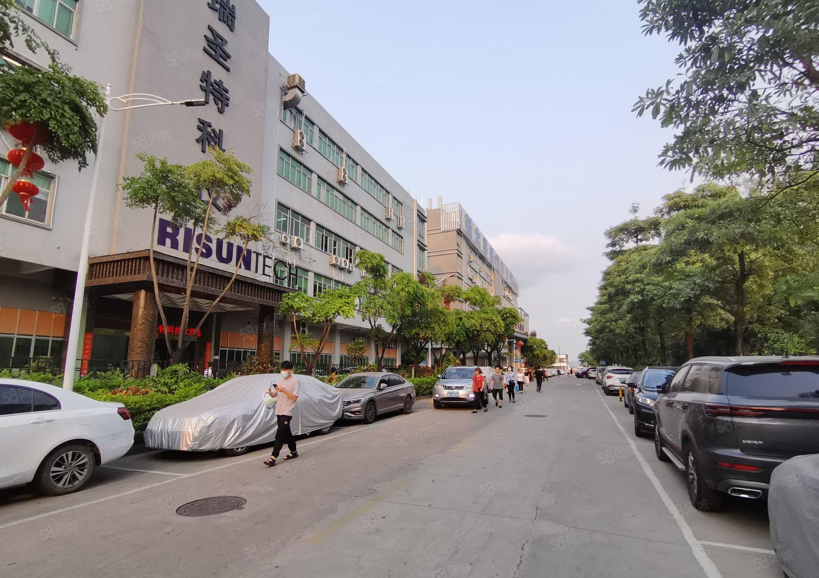 平湖新木工业区新出2楼2150平带装修厂房仓库原房东出租