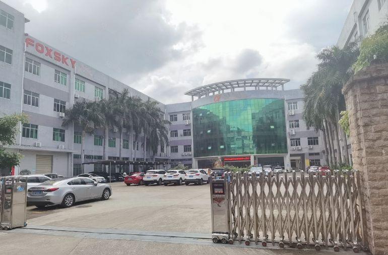 龙岗南联地铁附近楼上300至1000平精装修厂房仓库低价出租