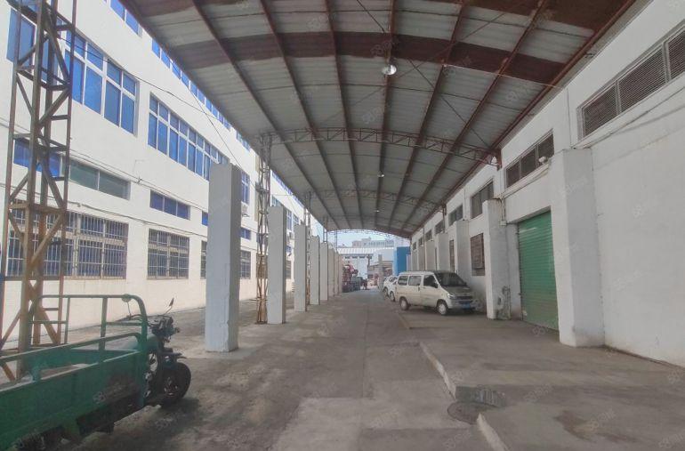 龙岗同乐5.5高一楼出租，带地坪漆，有两间办公室，价格超低