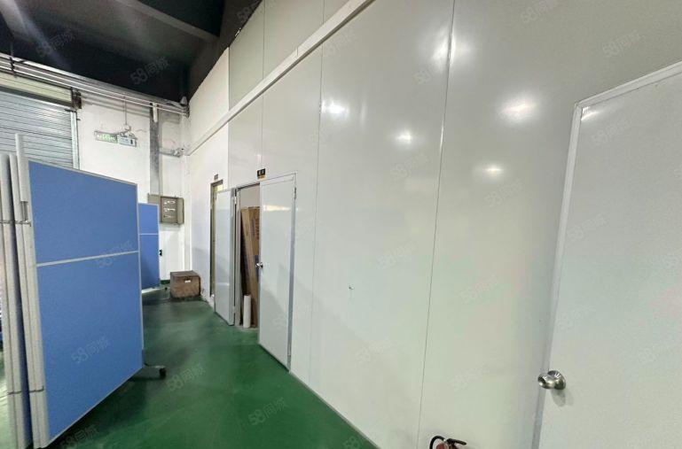 平湖一楼豪华装修带前台厂房638平米招租