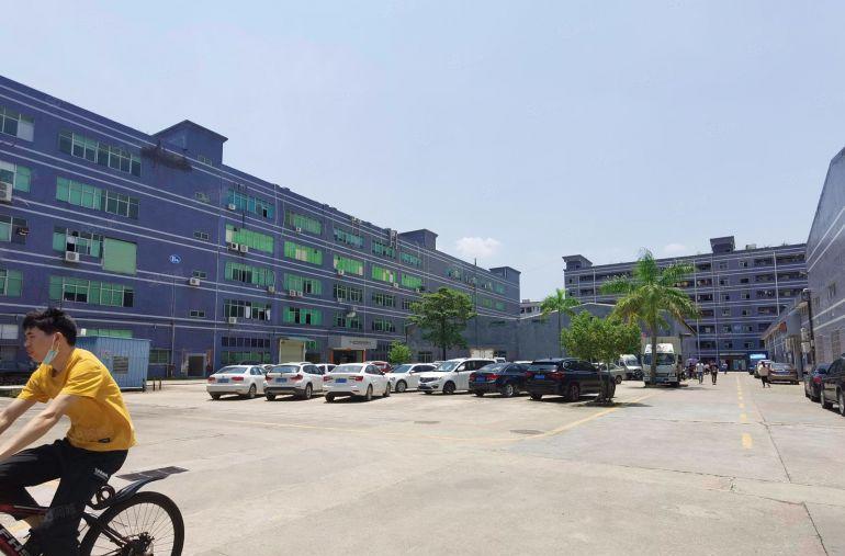 南联地铁口原房东工业园1000平豪华精装修带家具整层厂房出租