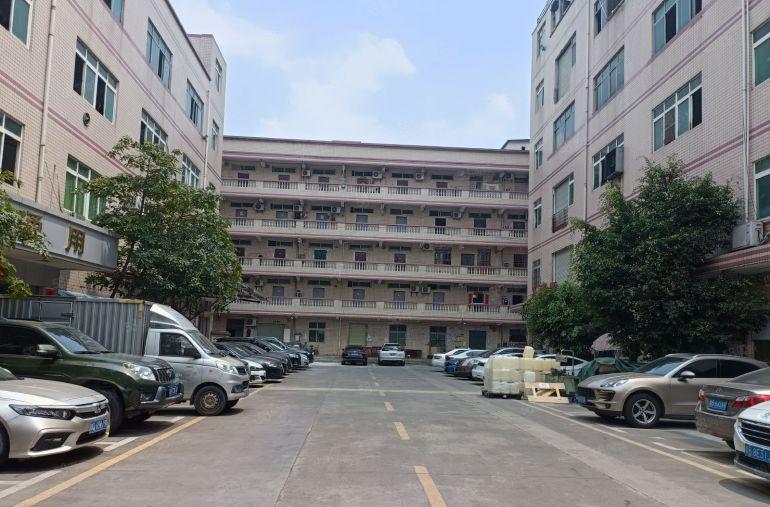 龙岗坪地坪西一楼原房东面积350平带现成办公室装修