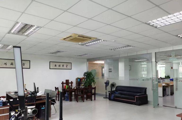 龙岗南联280平方厂房仓库带办公室水电装修出租超大空地