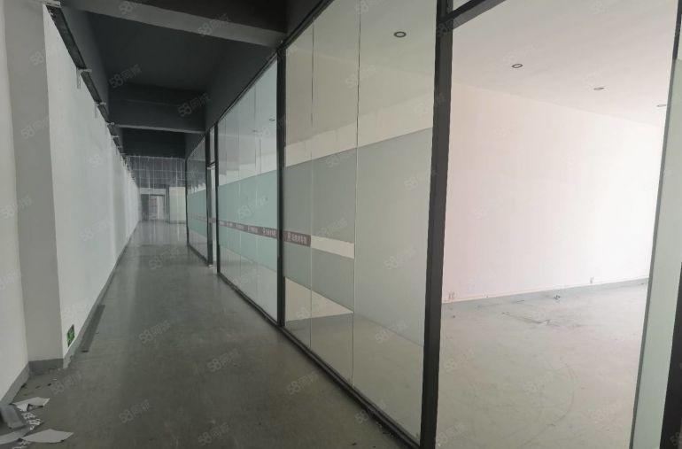 年底低价1800平红本厂房仓库出租大运爱联地铁口带装修可分租