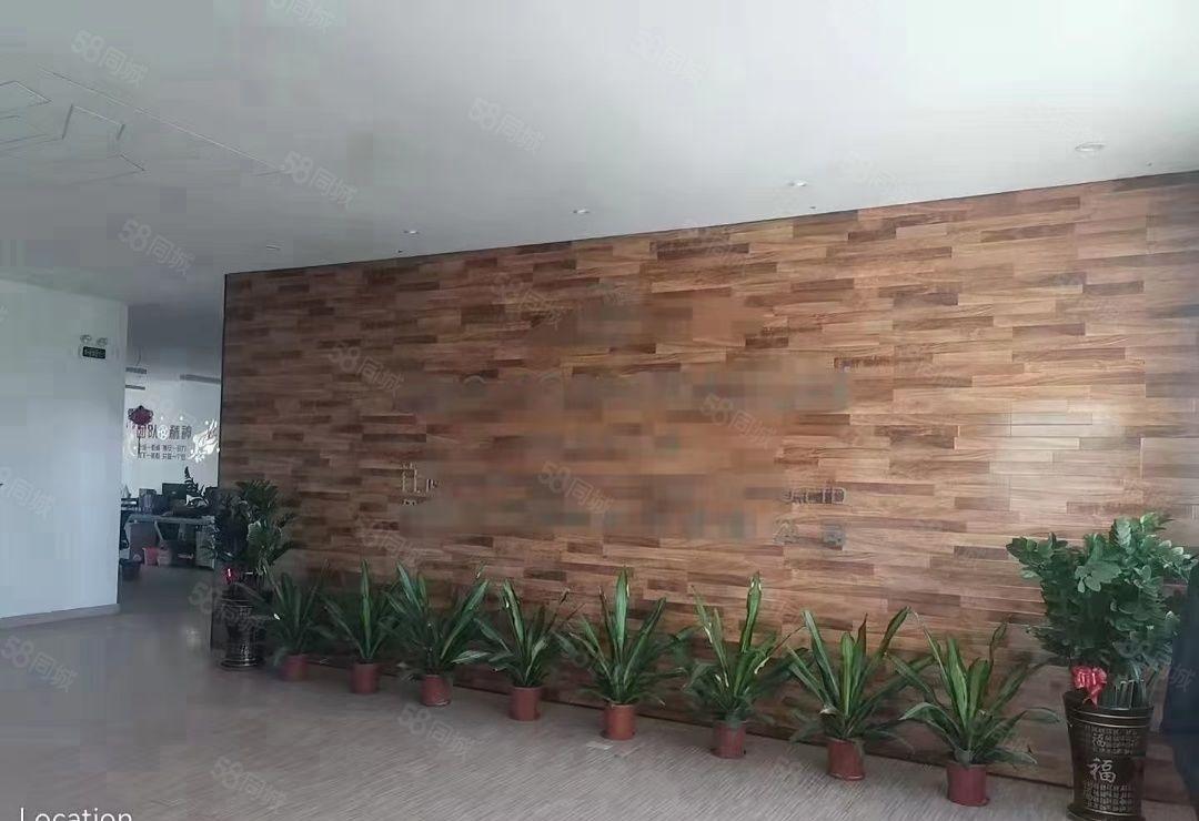 全面降价，，，，，龙岗爱联精装修1900平地铁口电商仓库出租