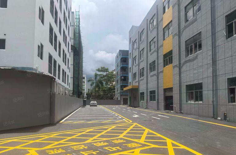 横岗坳背地铁站附近新出楼上106平带精装修红本厂房出租