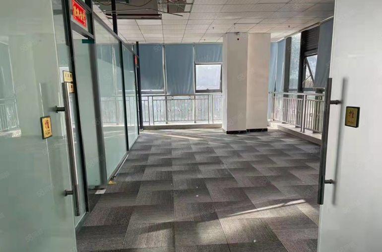 原房东直租龙岗宝龙3000平精装修厂房出租带地坪漆办公室隔间