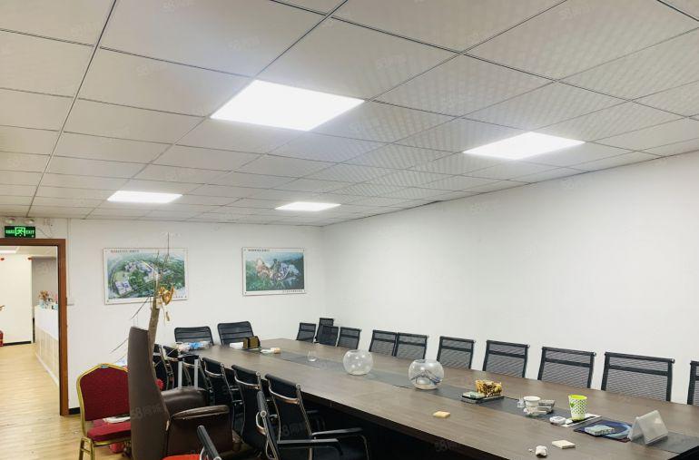 龙岗中心城300平电商产业园低价仓库厂房出租一楼60平起分租