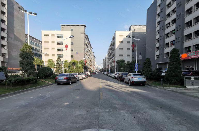 200平起坂田地铁口产业园1000平精装办公仓库厂房出租分租