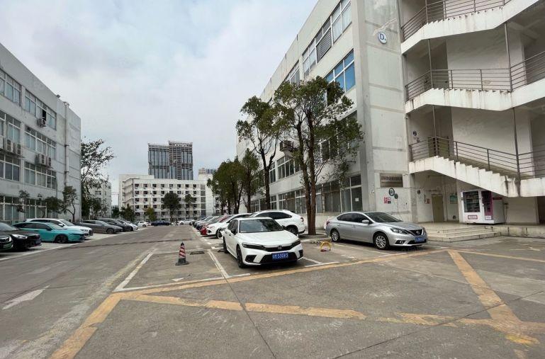 平湖华南城旁1000平电商产业园厂房仓库低价出租200起分租